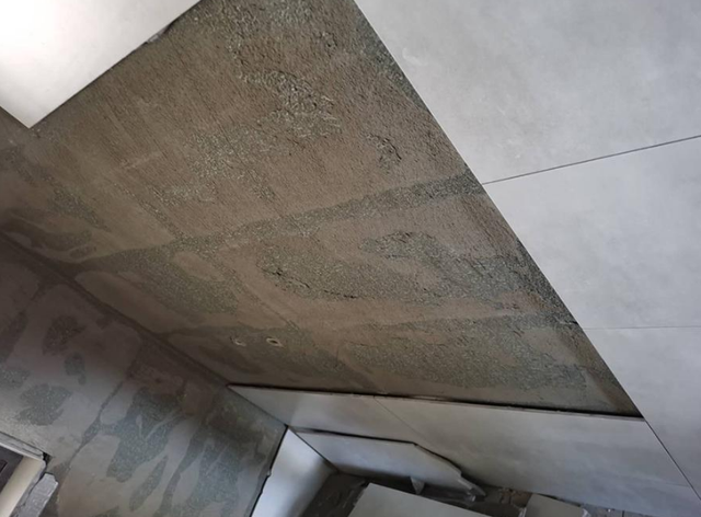 墙砖脱落什么原因(墙砖脱落是怎么回事)